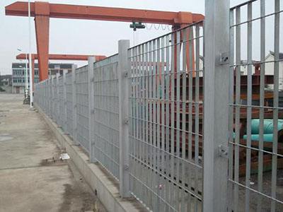 鋼格板護欄 鋼格板護欄