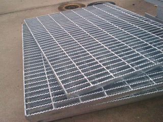 鋼格板的承受力過多會導致變形